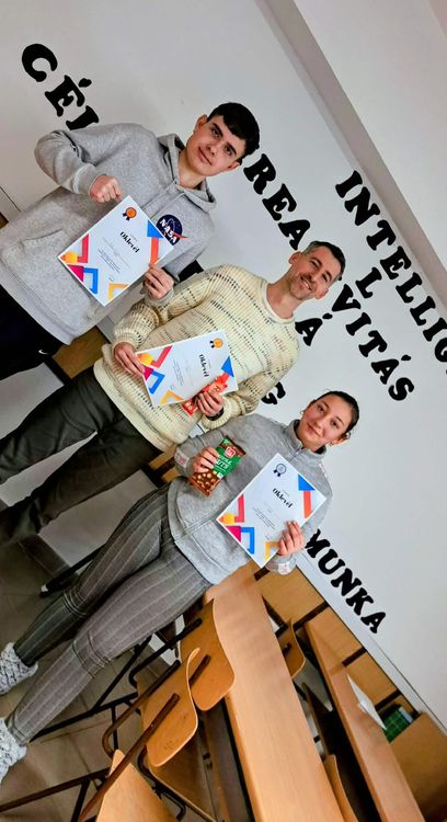 Kő-papír-olló bajnokság a koliban