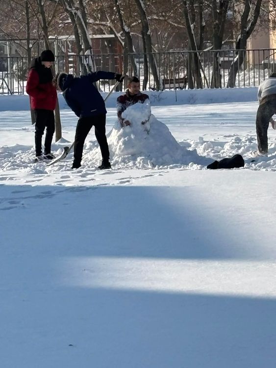Hóemberépítő verseny